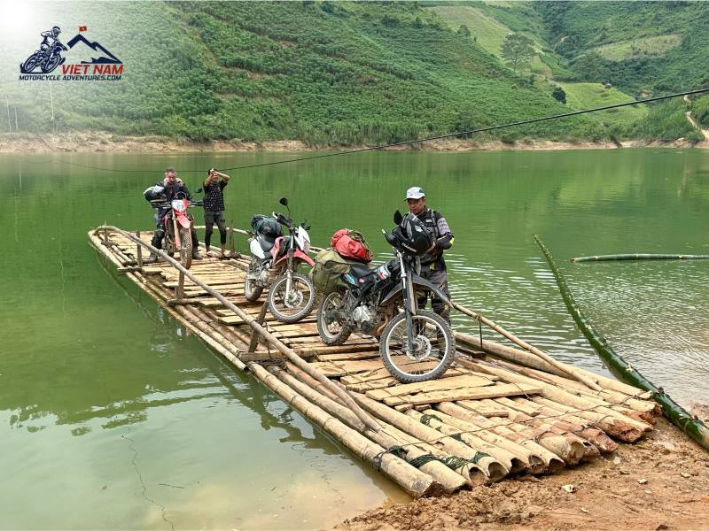 Traveling by motorbike tour in Vietnam combined with local boats makes the trip more interesting 